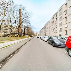 The Billon-spacious 8 People Balcony-metro Gratte Ciel Appartement Villeurbanne